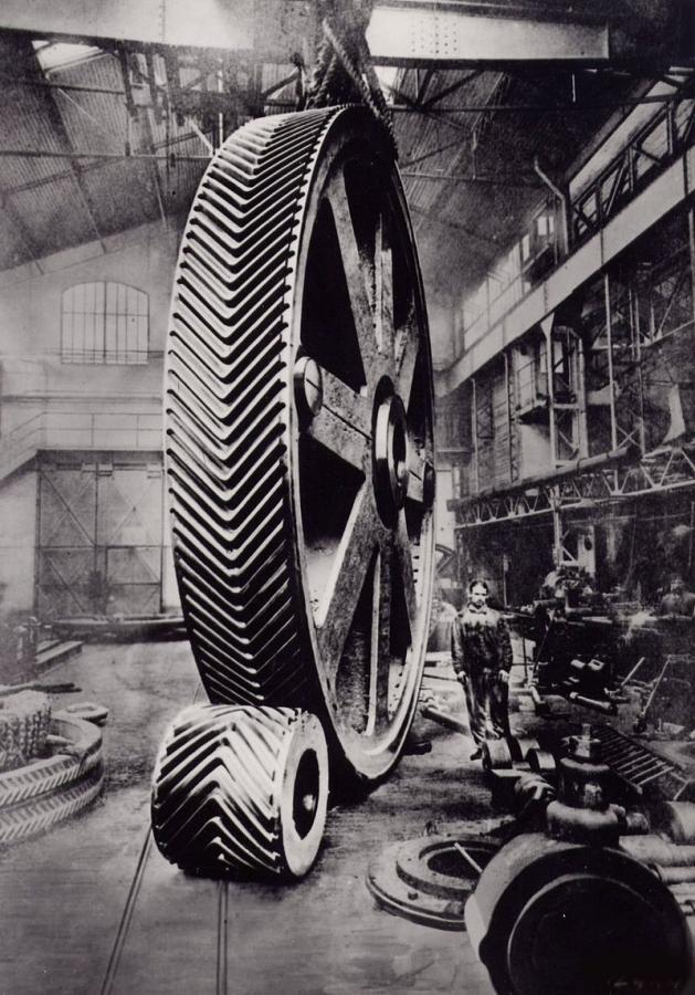 Click image for larger version

Name:	800px-Engrenages_-_85.488_-.jpg
Views:	84
Size:	110.2 KB
ID:	9796