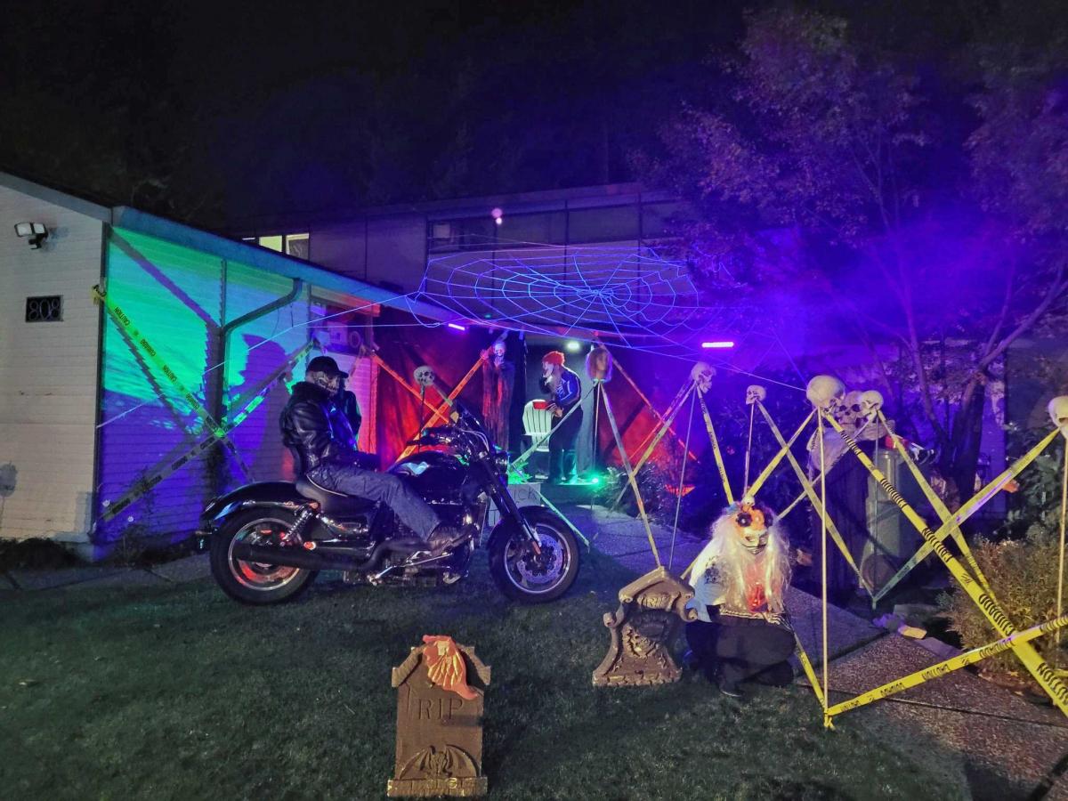 Click image for larger version

Name:	HWeen2.jpg
Views:	163
Size:	155.5 KB
ID:	18316