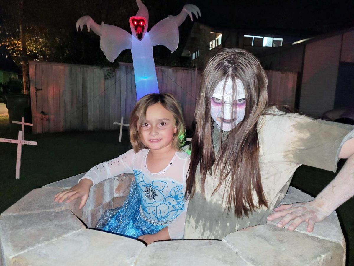 Click image for larger version

Name:	HWeen4.jpg
Views:	165
Size:	134.1 KB
ID:	18318