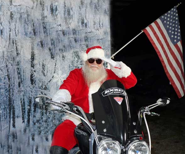 Click image for larger version

Name:	Santa_F.jpg
Views:	78
Size:	78.7 KB
ID:	19140