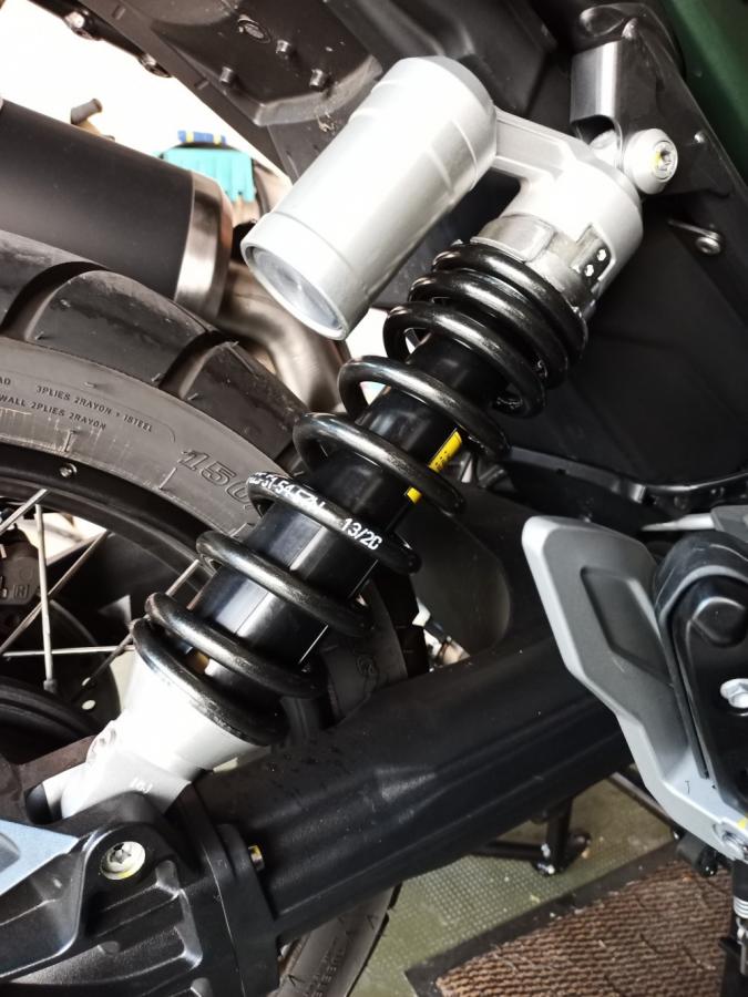 Click image for larger version

Name:	smlshock.jpg
Views:	135
Size:	81.0 KB
ID:	24641