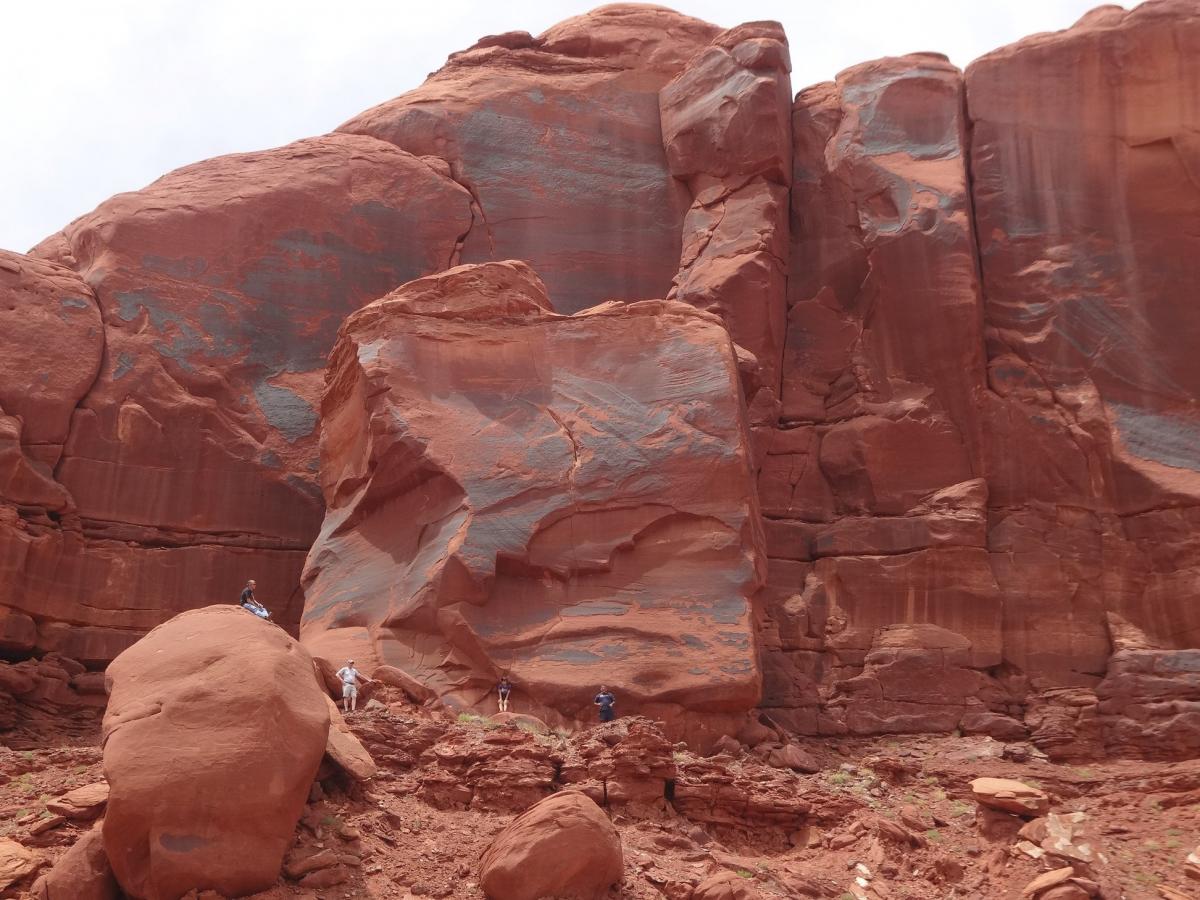 Click image for larger version

Name:	utah rocks.jpg
Views:	60
Size:	152.1 KB
ID:	25177